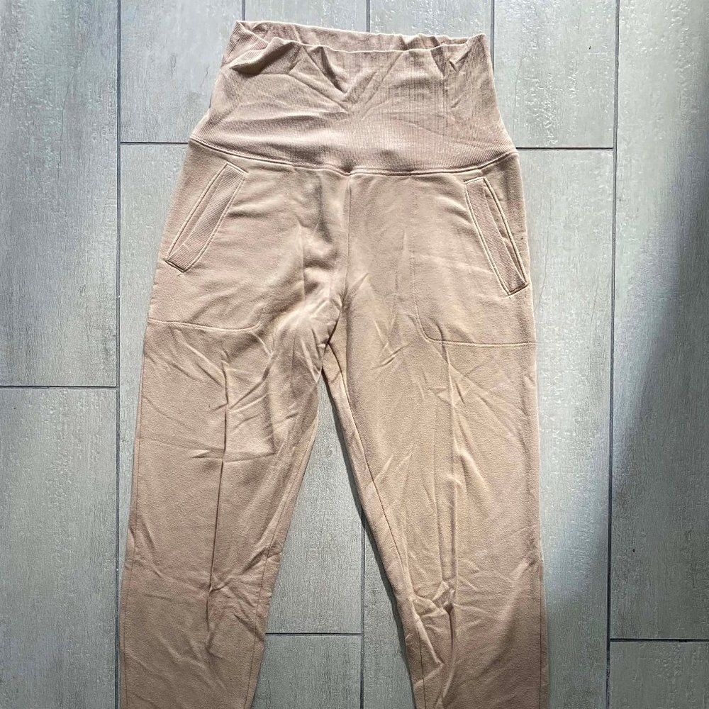 Beyond Yoga Jogger